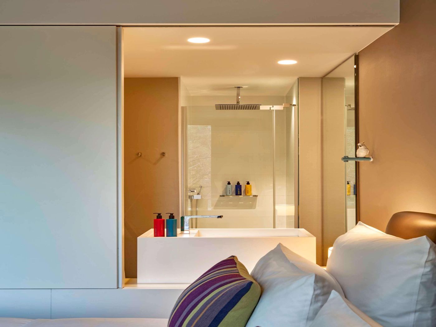 So--Berlin-Das-Stue-Room-50