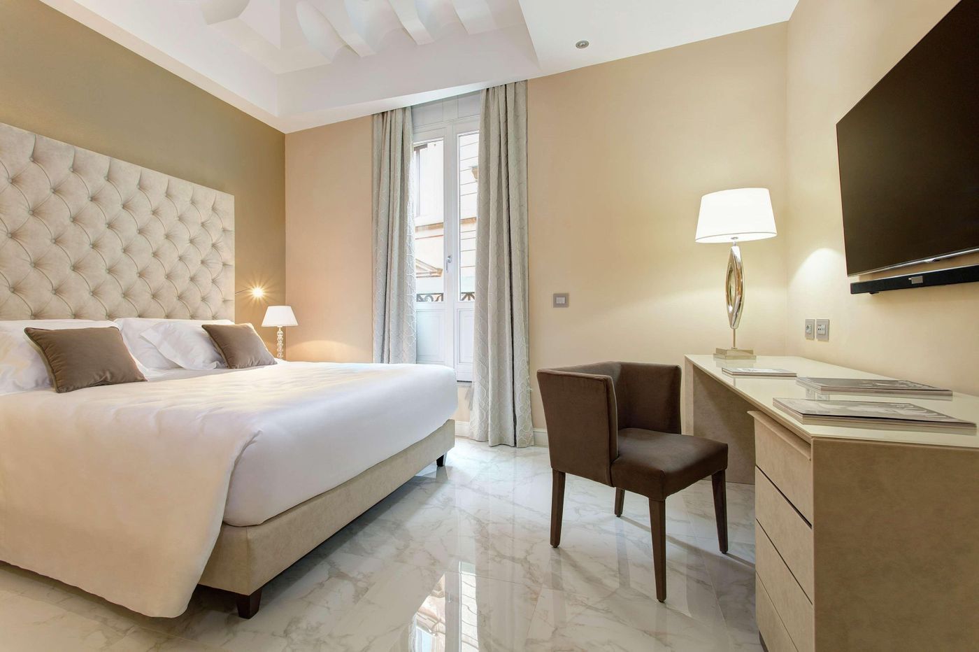 Aleph-Rome-Hotel--Curio-Collection-by-Hilton-Room-29