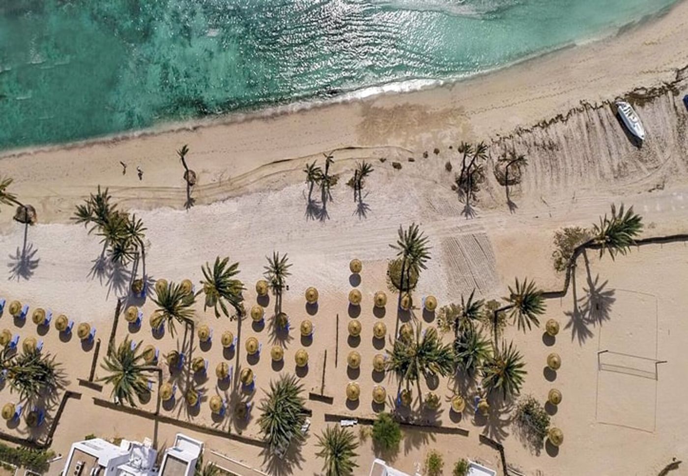 Hari Club Beach Resort 