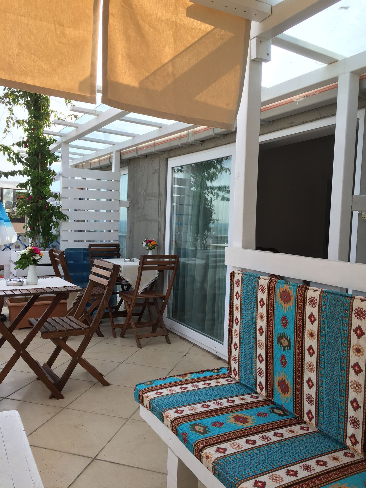 Istanbul-Holiday-Hotel-Terrace-2