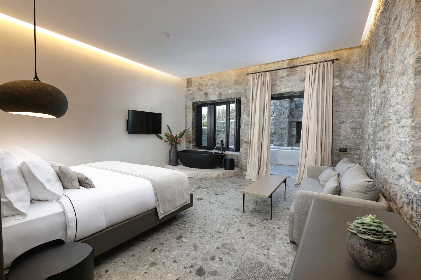 Aeonic-Suites---Spa-Room-37