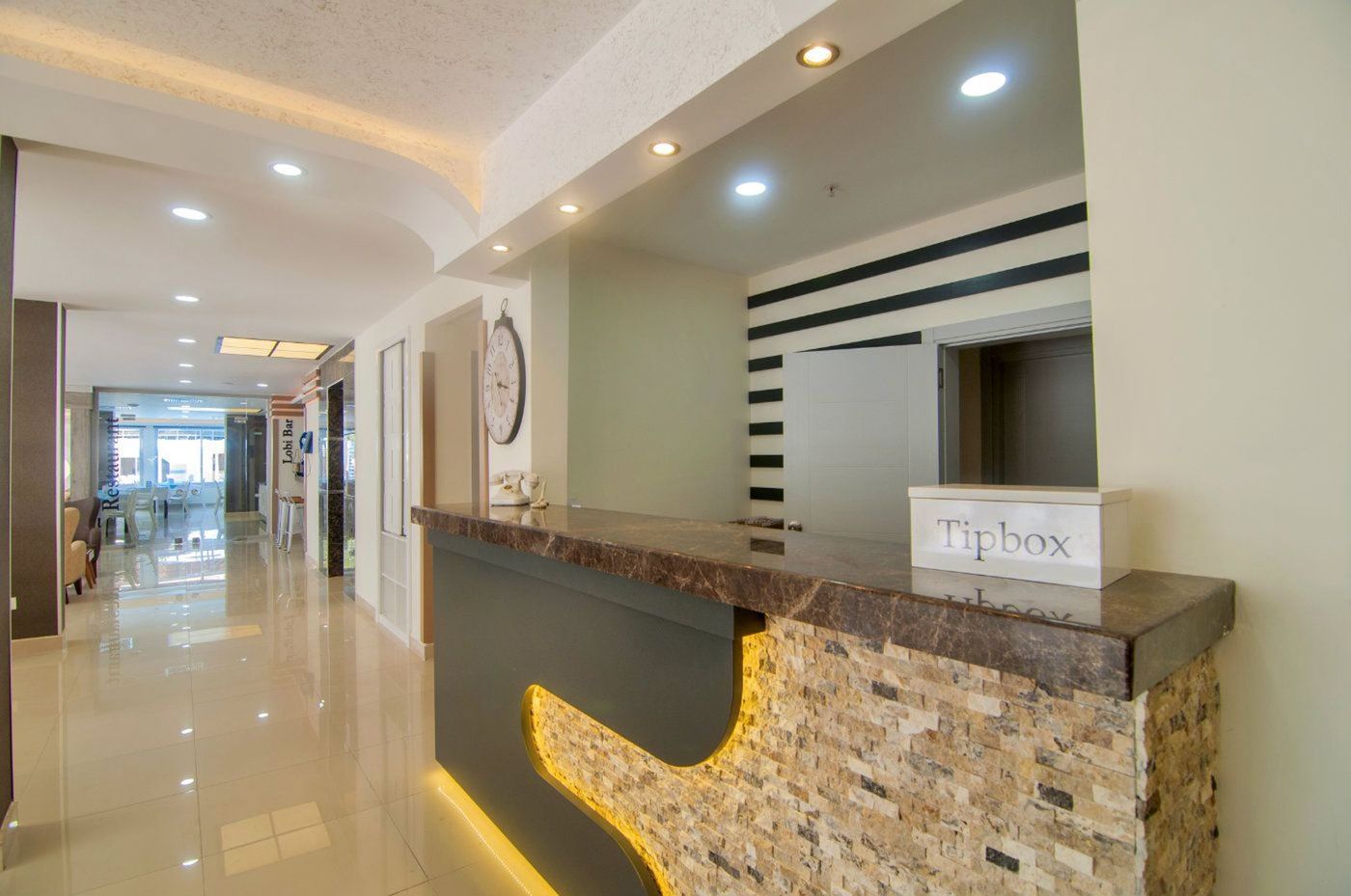 Kolibri-Hotel-Lobby-15