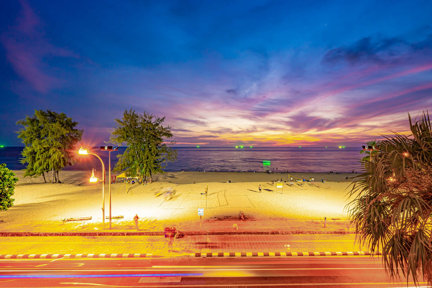 Movenpick-Resort---Spa-Karon-Beach-Phuket-Beach-90