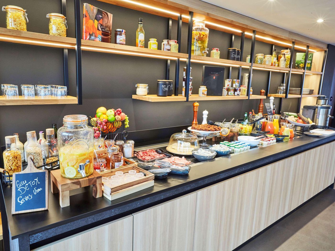 Campanile-Le-Bourget-Airport-Restaurant-21