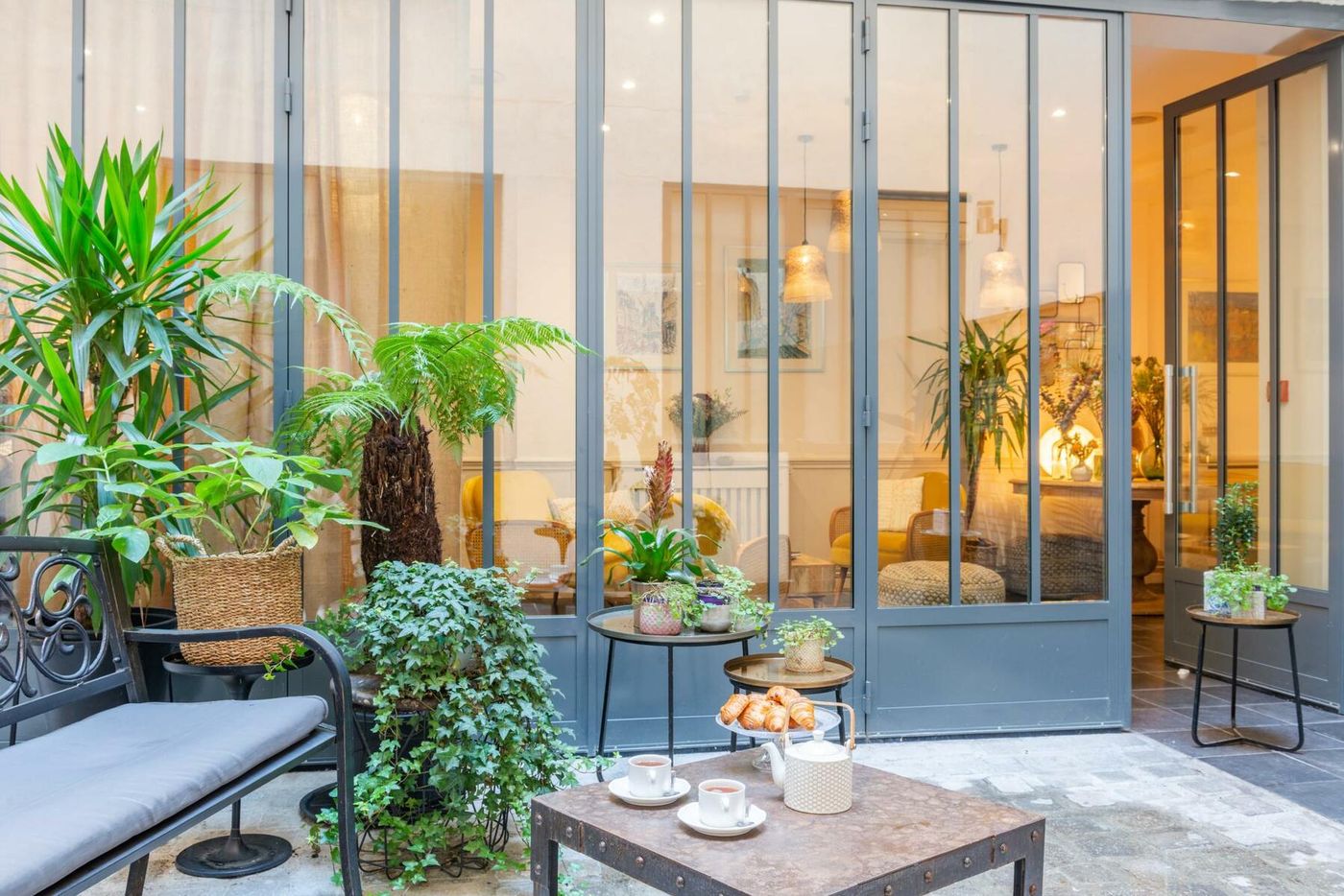 29-Lepic-Montmartre-Lobby-2