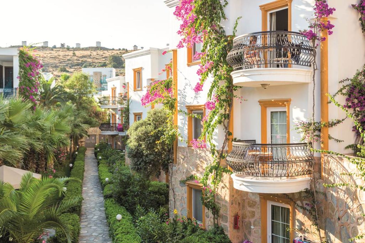 Tropicana Beach Apartments