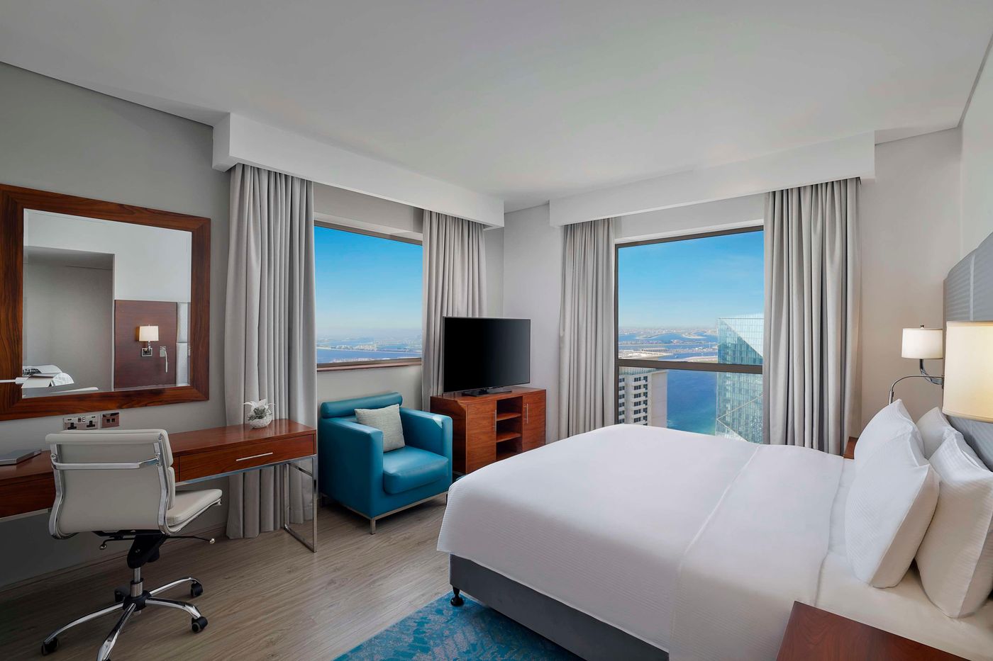 Hilton-Dubai-The-Walk-Room-18