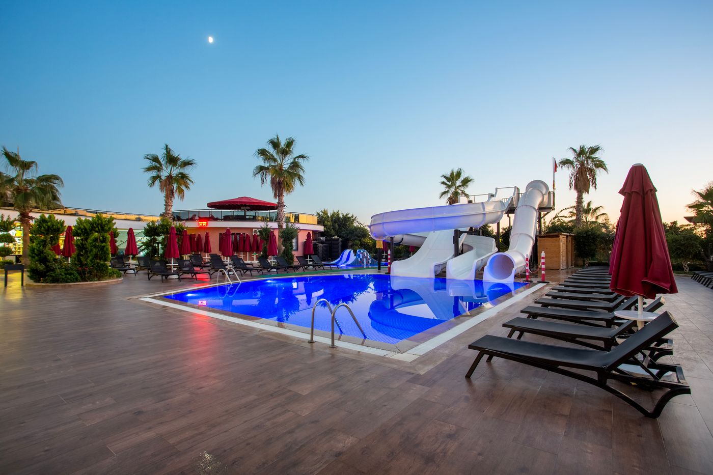 Nox Inn Deluxe Hotel