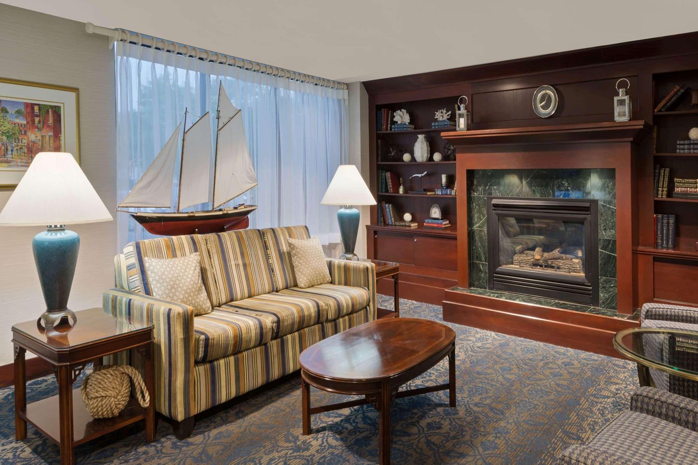 Ramada-by-Wyndham-Boston-Lobby-4