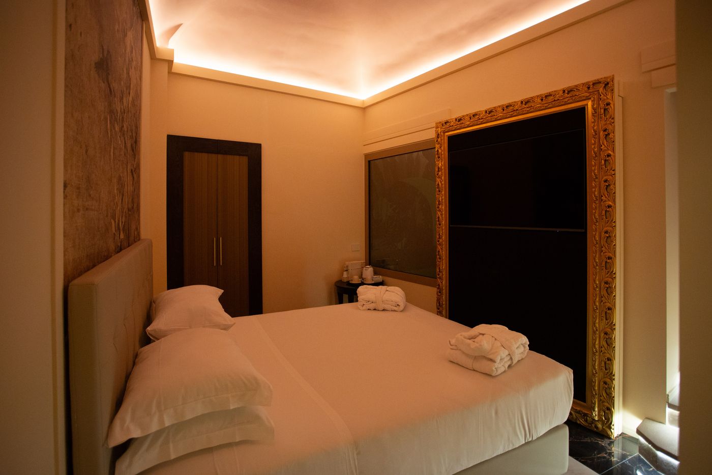 Profumo-Maison-Colosseo-Room-35