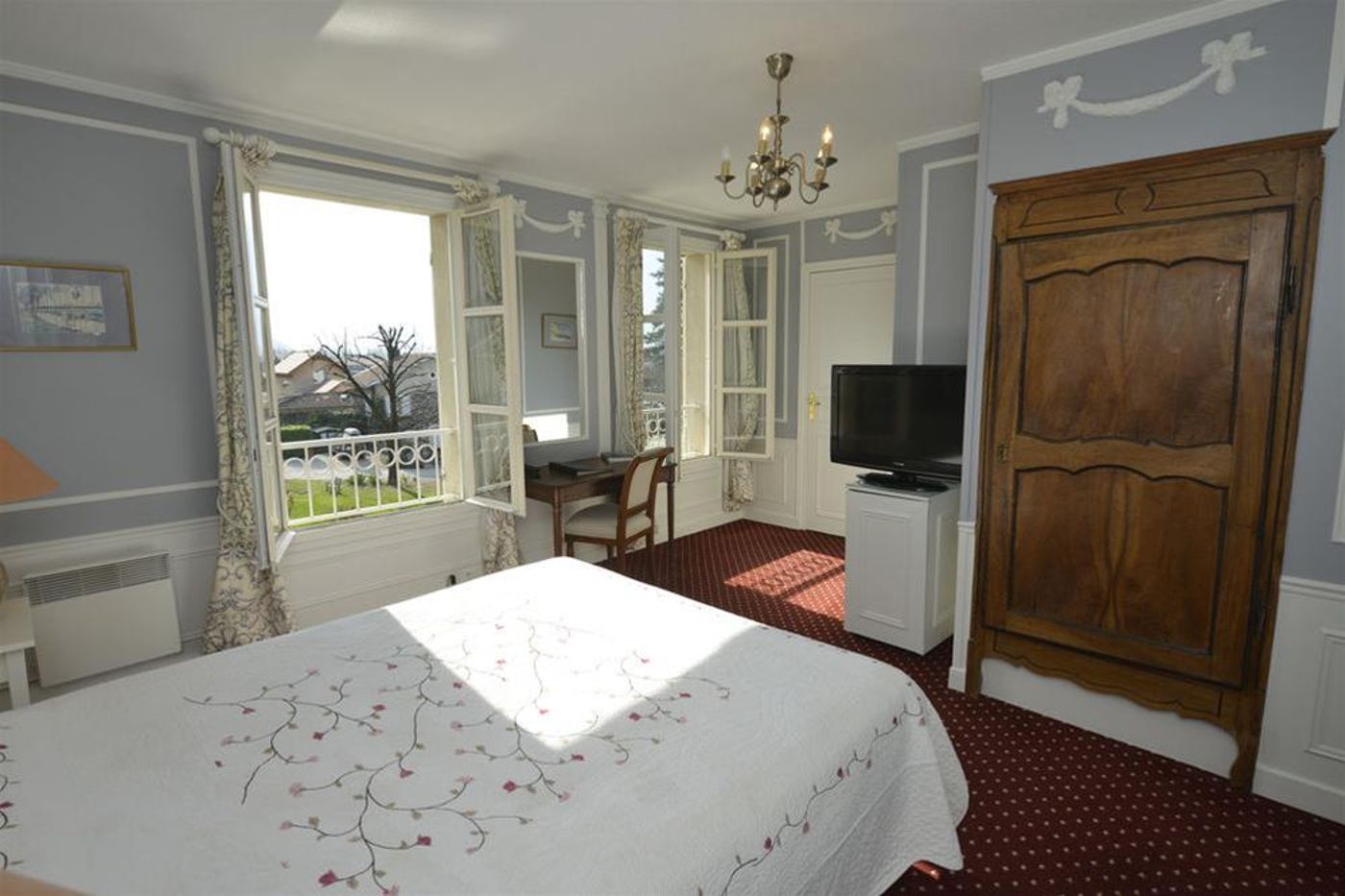 Chateau et Spa de la Commanderie-France-Eybens-General view-10