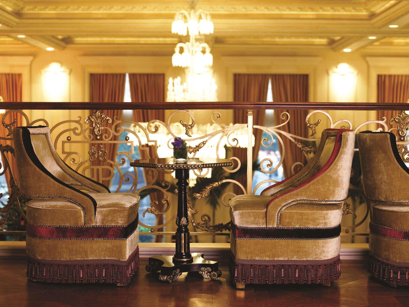 The-Plaza-Hotel-Bar-32