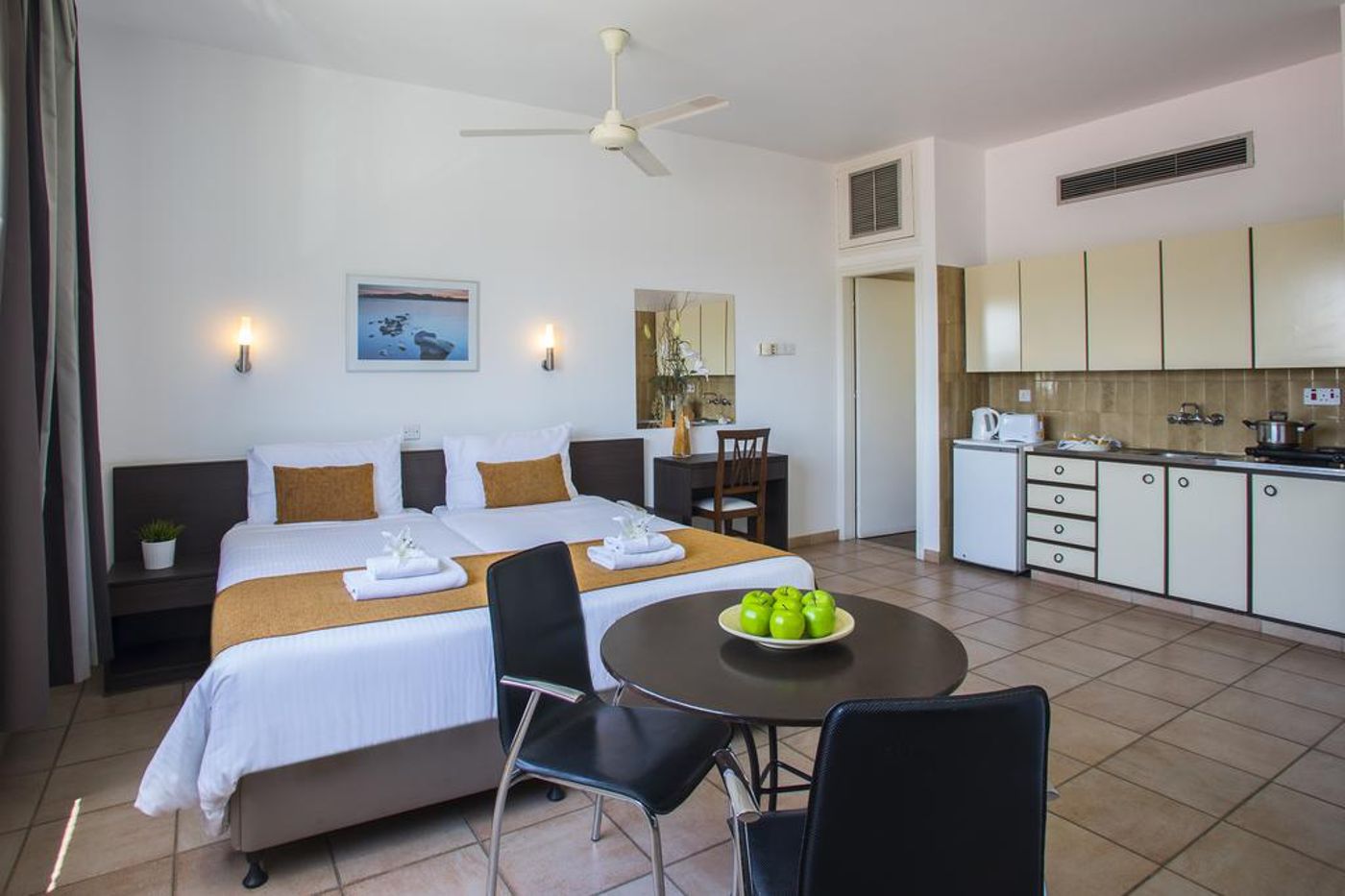 Costantiana Beach Hotel Apartments