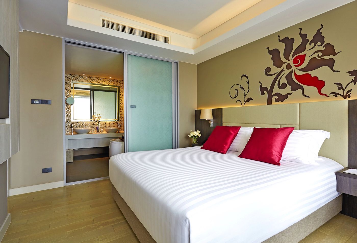 Grand-Mercure-Phuket-Patong-Room-27