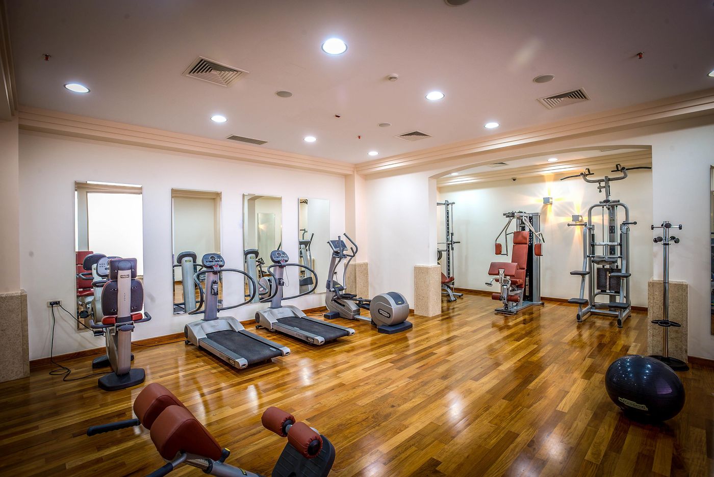 Monte-Casa-Spa-Wellness-de-Luxe-Sports-and-Entertainment-56