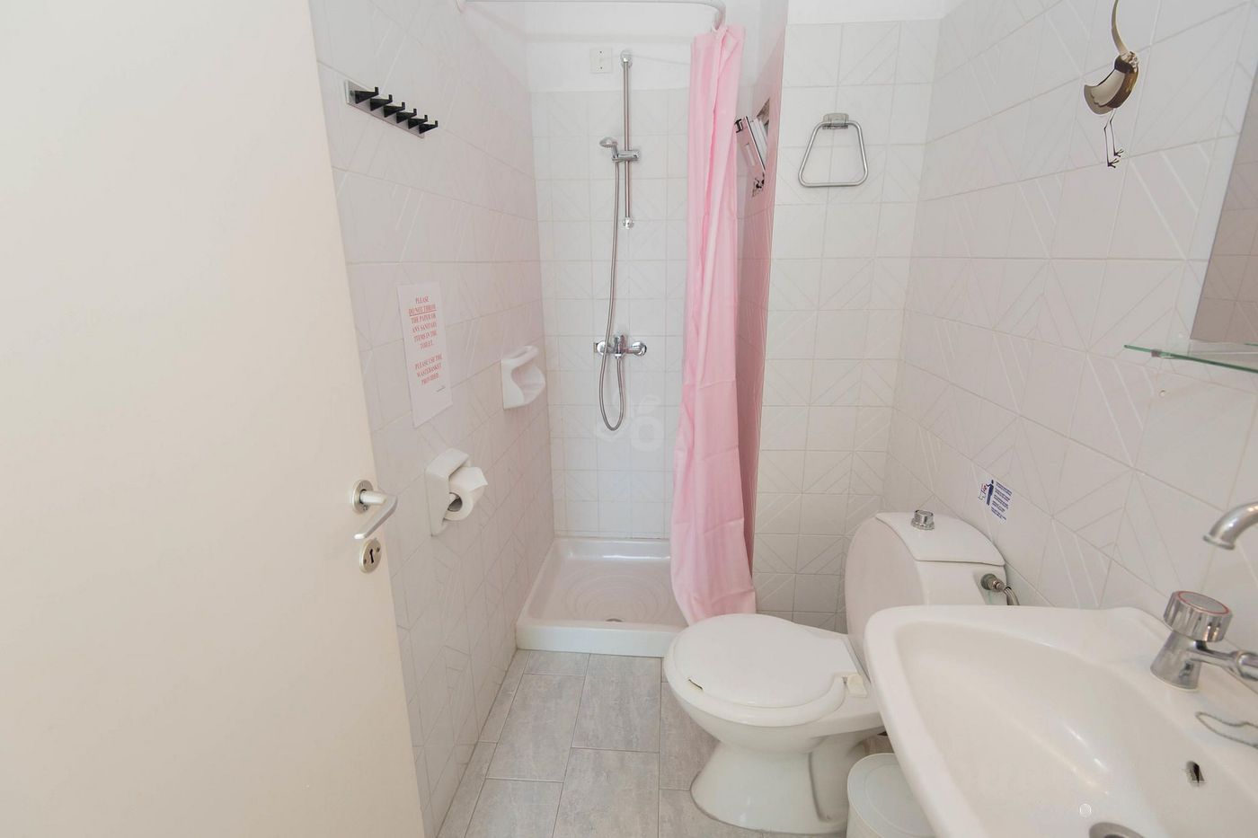 Leonidas-Hotel-And-Studios-Room-43