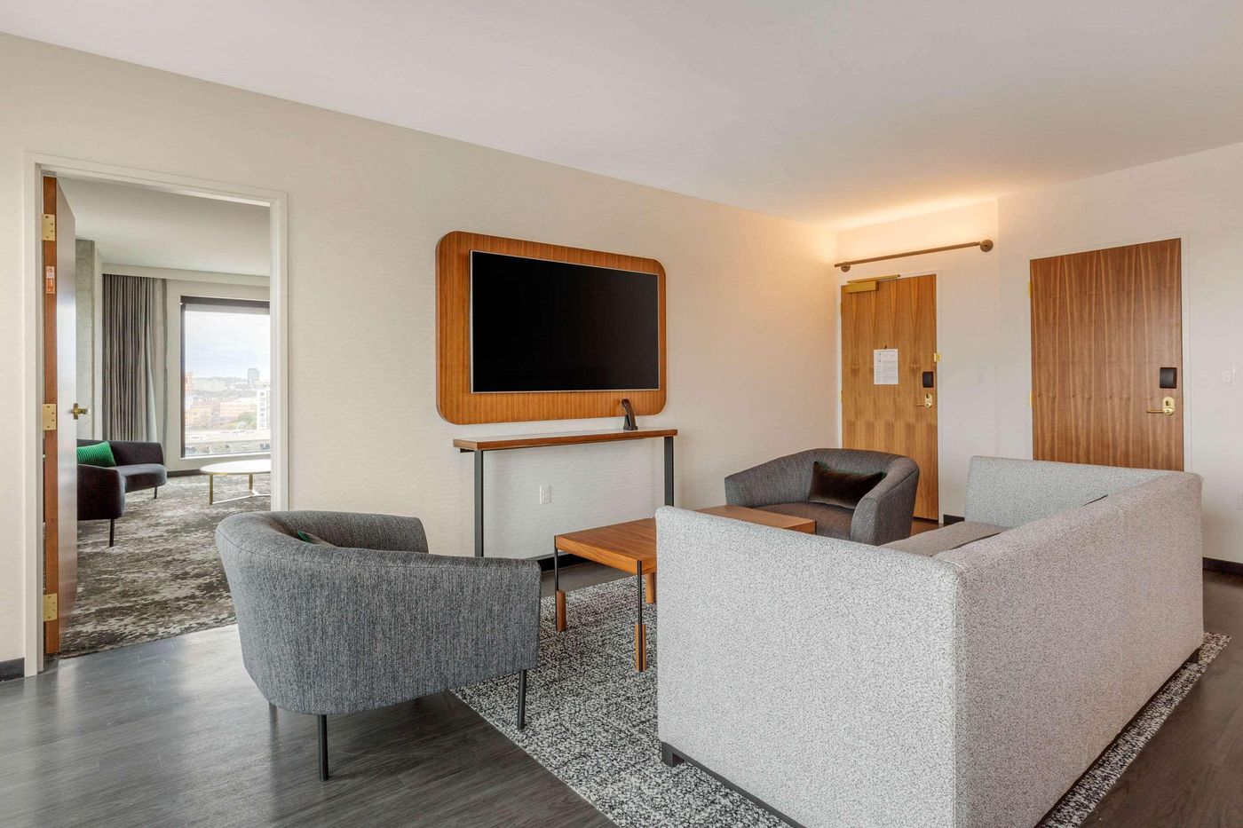 Cambria-Hotel-Boston-Downtown-South-Boston-Room-34