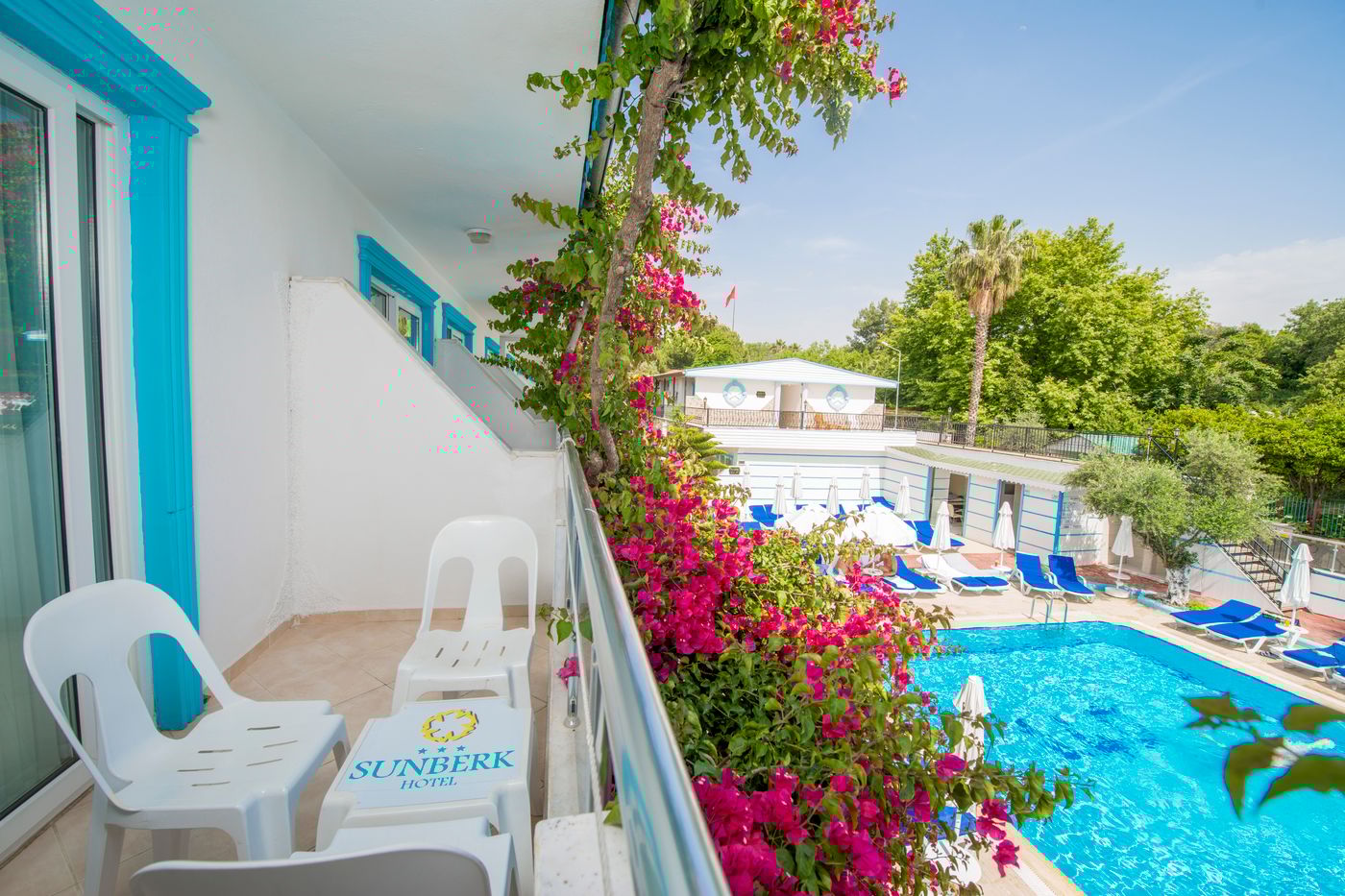 Side-Sunberk-Room-14