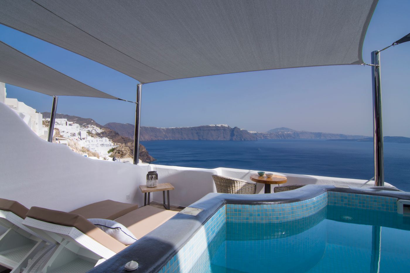 Secret-Legend-Suites-Room-27