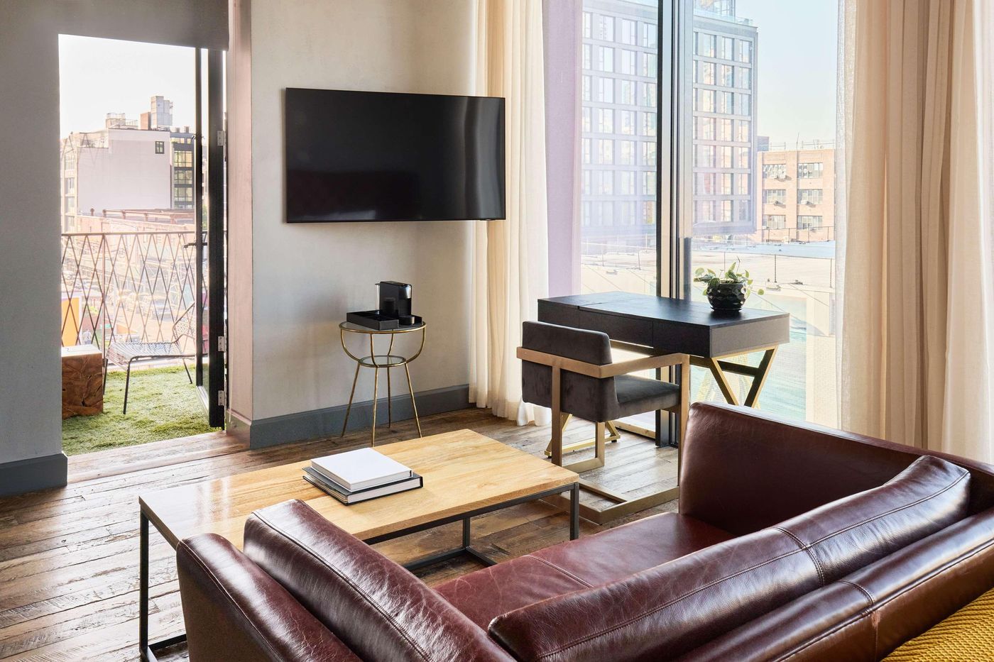 Arlo-Williamsburg-Room-3