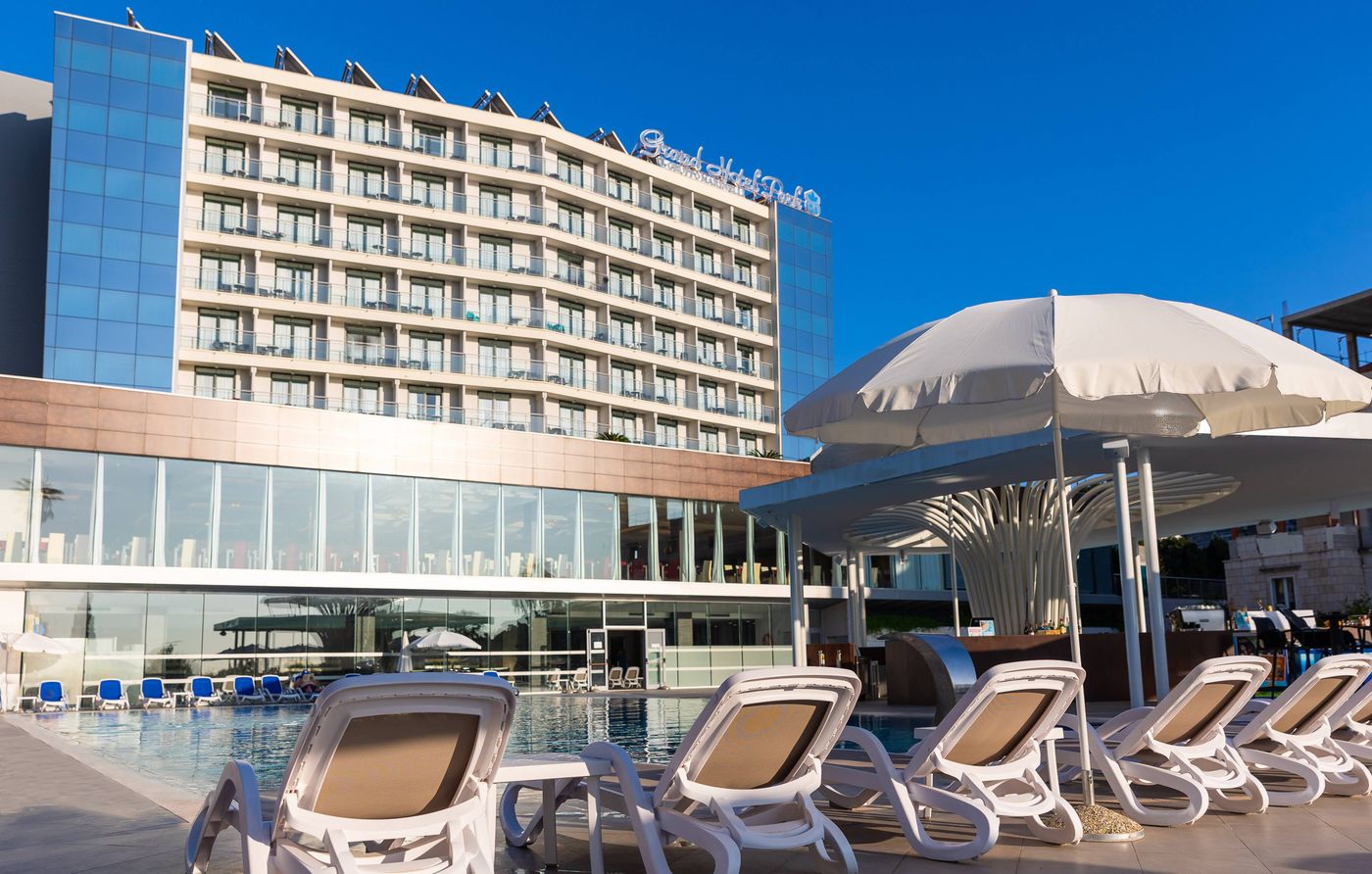 Grand-Hotel-Park-Pool-3