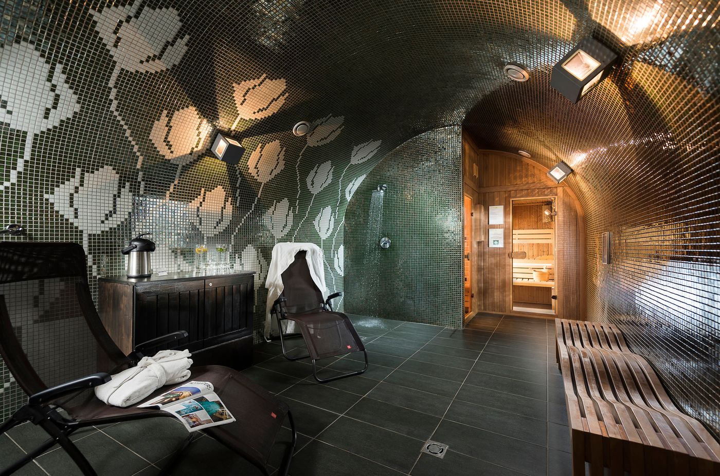 Opera-Garden---Apartments-Hotel-Sports-and-Entertainment-29