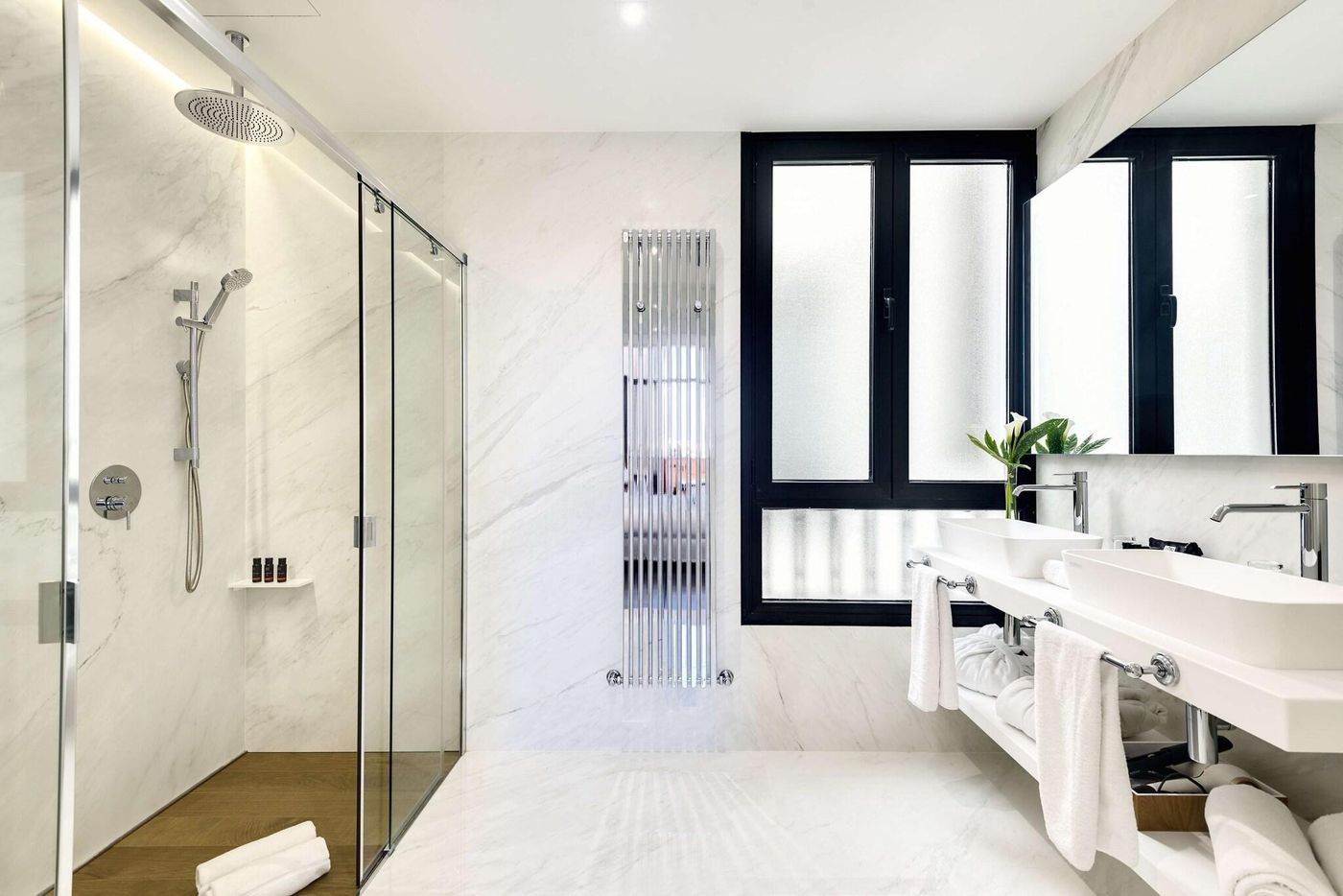 H10-Villa-de-la-Reina-Room-39