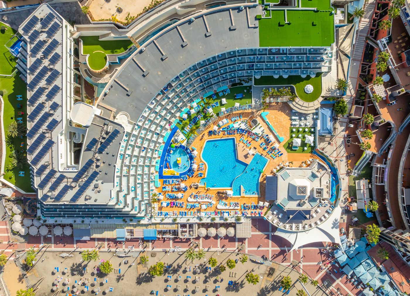 Hovima-La-Pinta-Beachfront-Family-Hotel-General-view-8