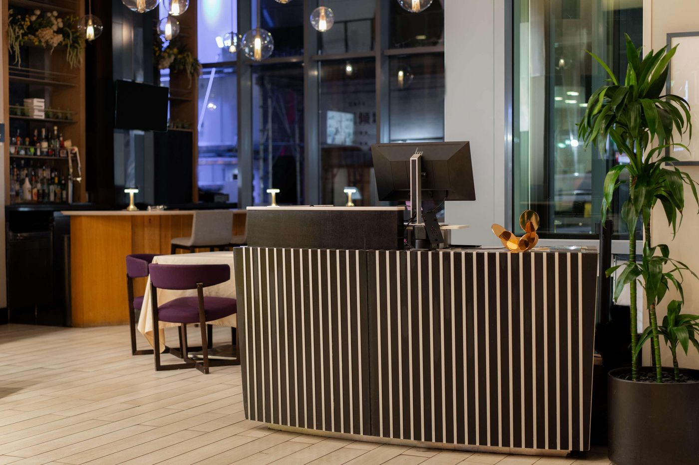 Embassy-Suites-by-Hilton-New-York-Manhattan-Times-Sq-General-view-20