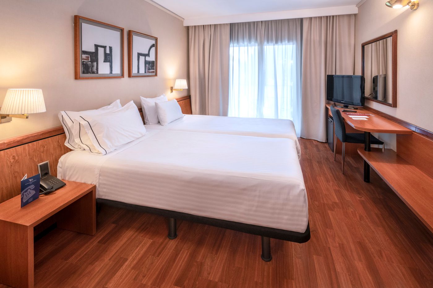 Ciudad-de-Castelldefels-Room-18