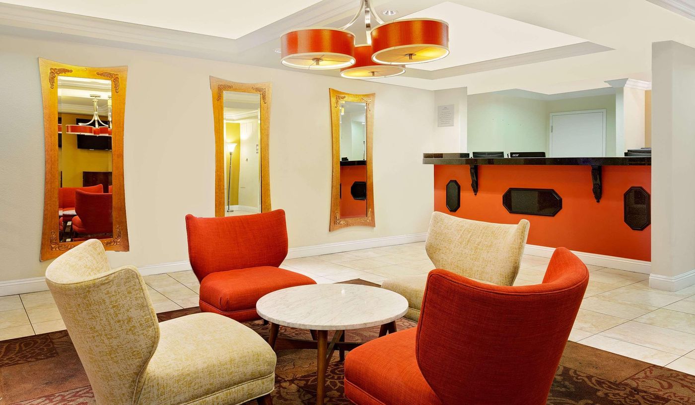 Howard Johnson by Wyndham Las Vegas near the Strip-United States-Las Vegas-Lobby-9