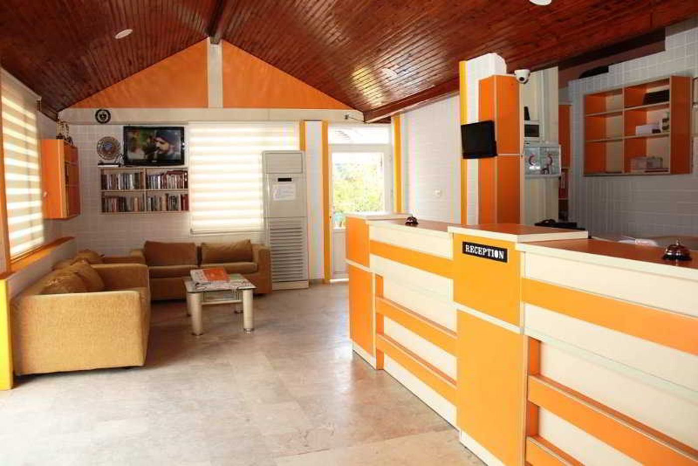 Temple-Side-Lobby-31