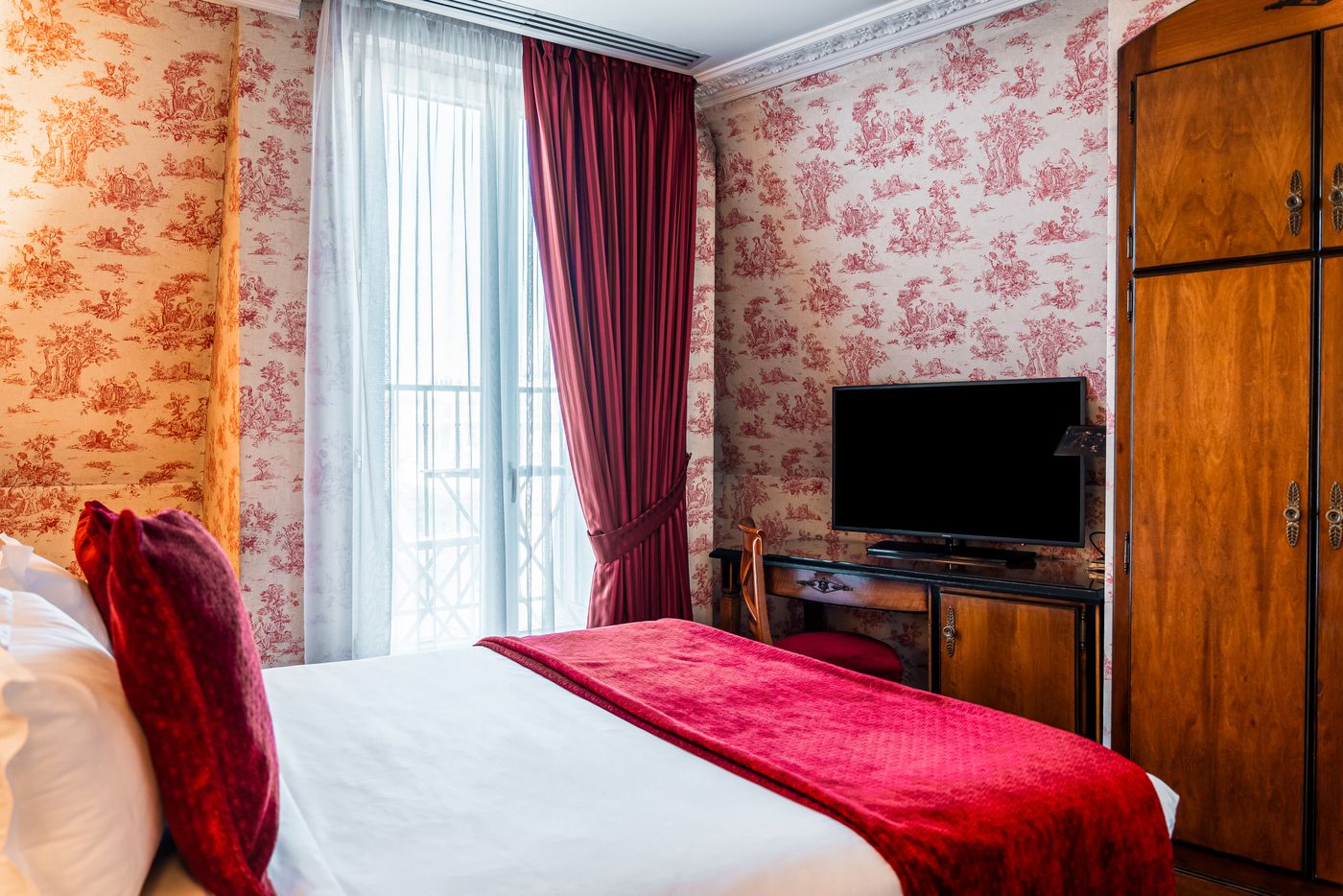 Maison-Eugenie-Room-12