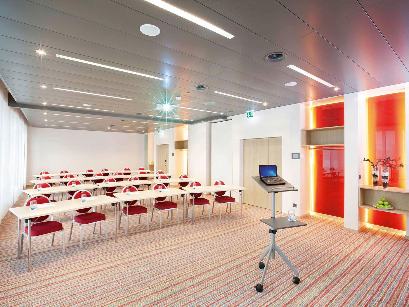 Movenpick Hotel Zurich Regensdorf-Switzerland-Zurich-General view-10