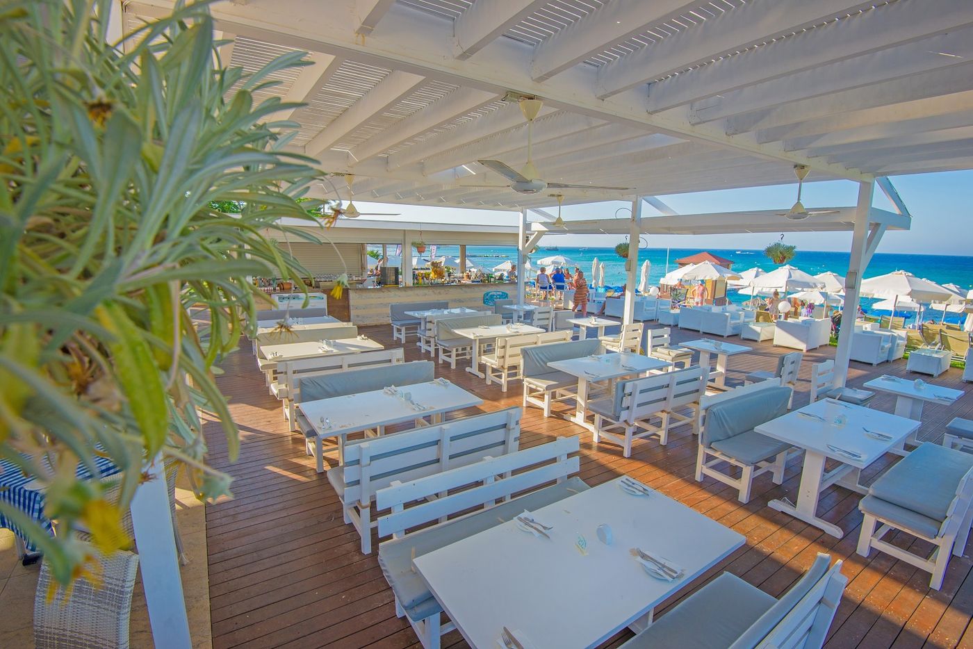 Silver-Sands-Beach-Hotel-Restaurant-47