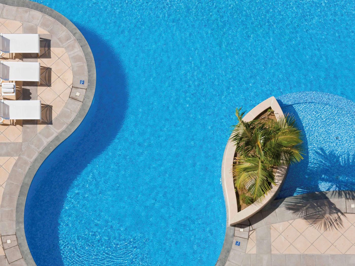 Movenpick-Jumeirah-Beach-Sports-and-Entertainment-5