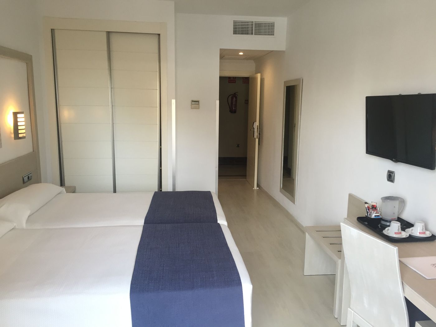 Spa-Cadiz-Plaza-Room-8