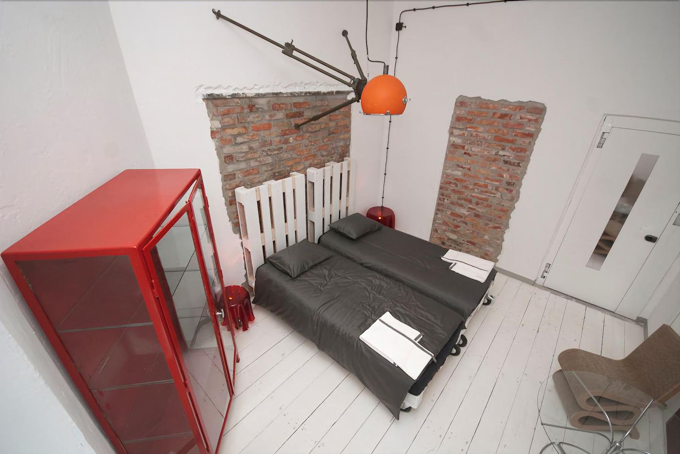 Sen-Pszczoly-Loft-Hotel-Room-19
