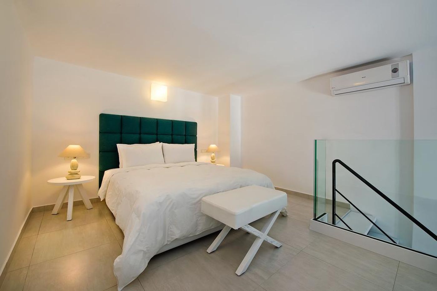 Cavo-Bianco-Hotel-Room-18