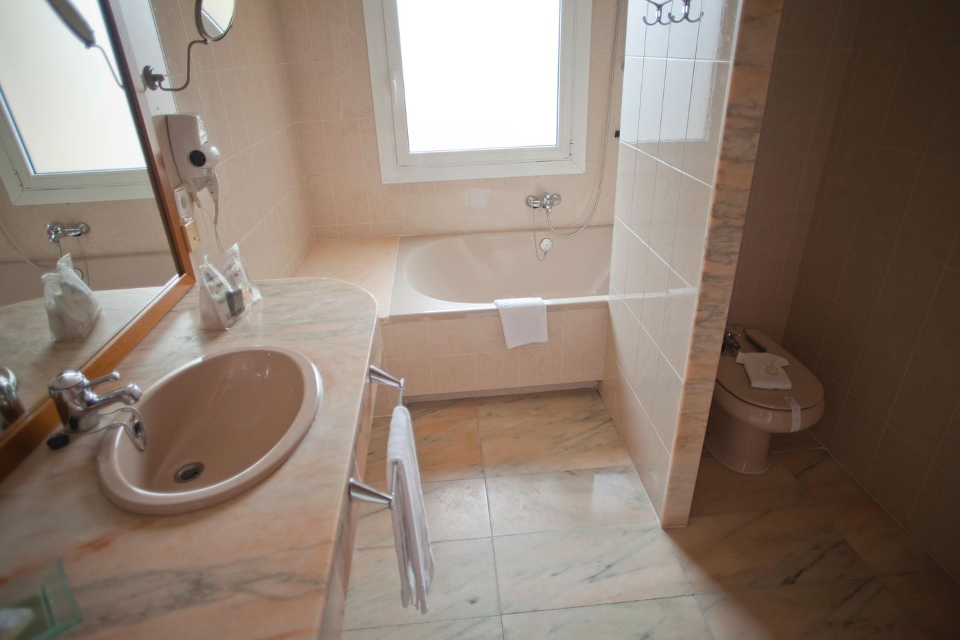 Subur-Maritim-Room-16