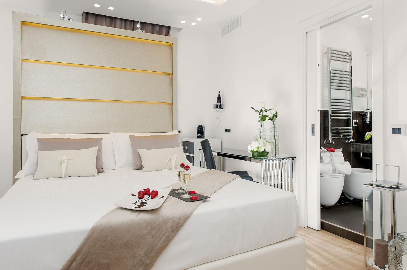 Vatican-Style-Room-11