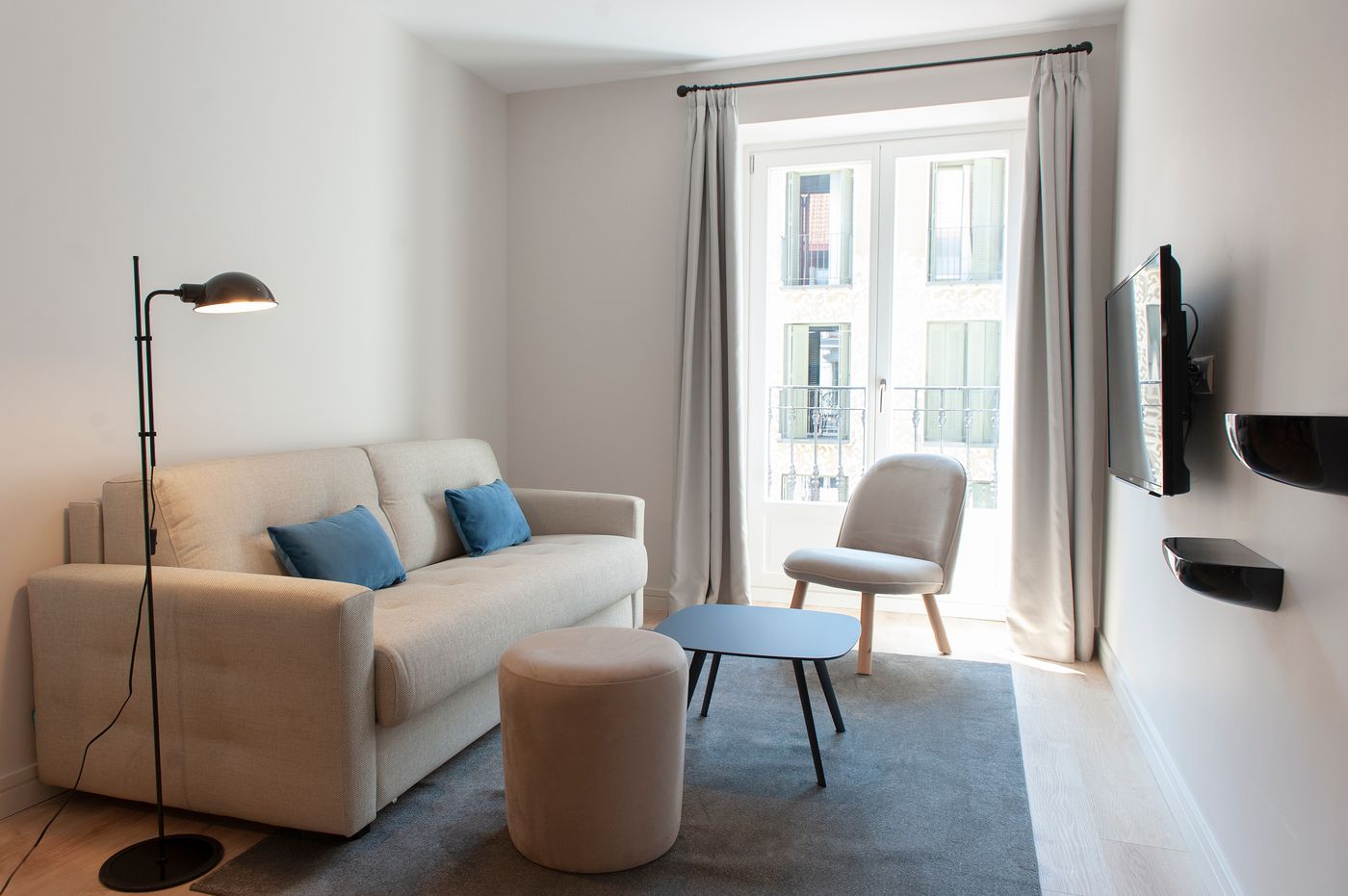 MH-Apartments-Central-Madrid-Room-13