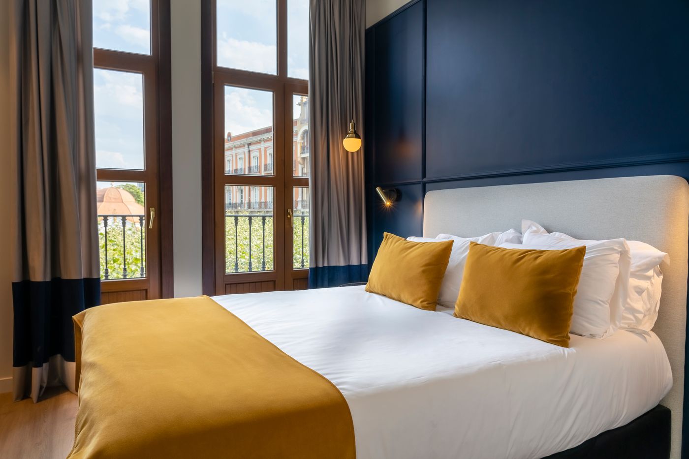 Puente Colgante Boutique Hotel-Spain-PORTUGALETE-Room-3