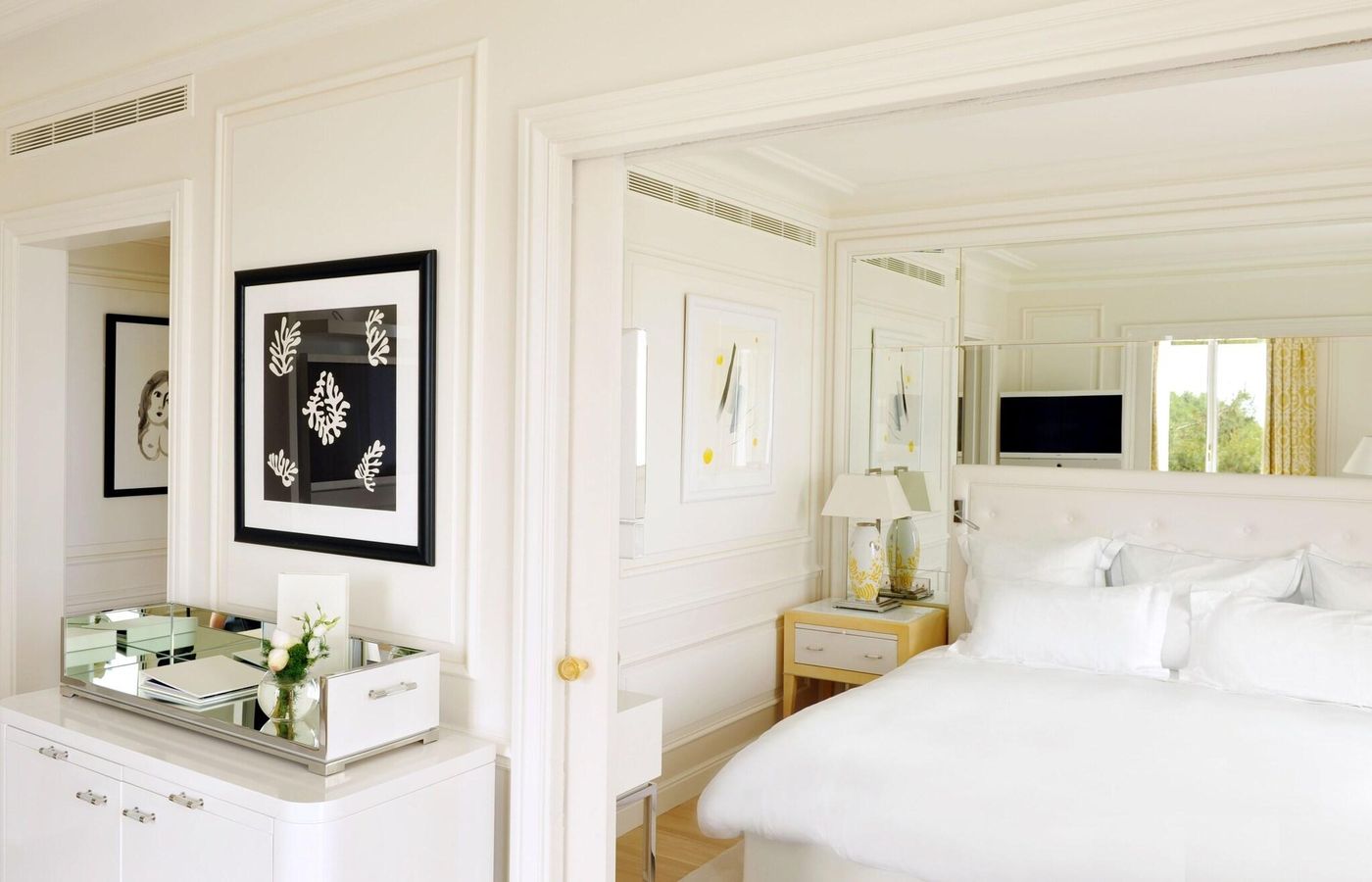 Grand-Hotel-du-Cap-Ferrat--A-Four-Seasons-Hotel-Room-54