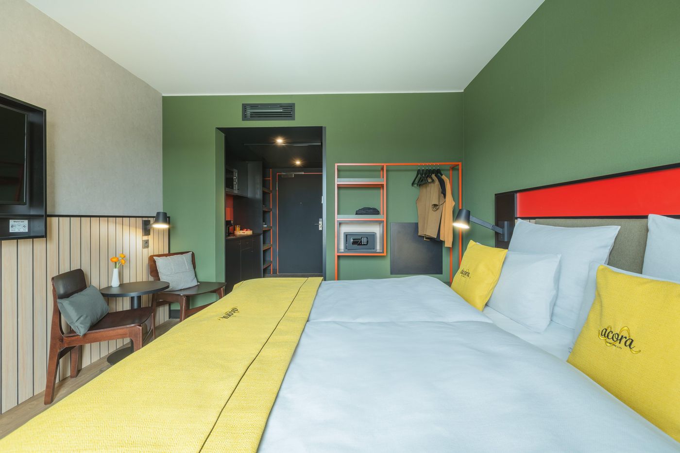 Holiday-Inn---The-Niu--Amity-Potsdam-Room-18