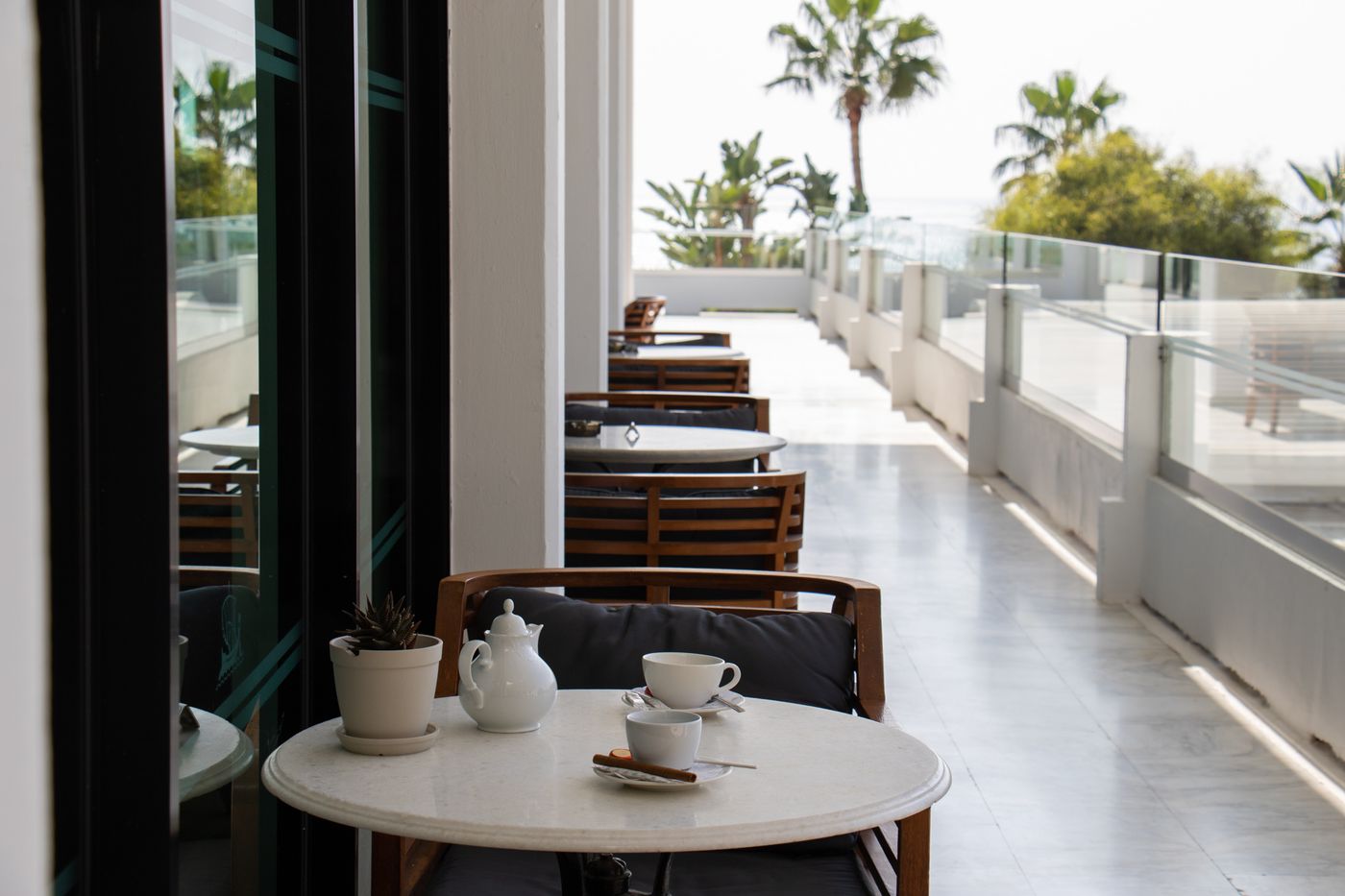 Grecian-Bay-Hotel-Bar-7