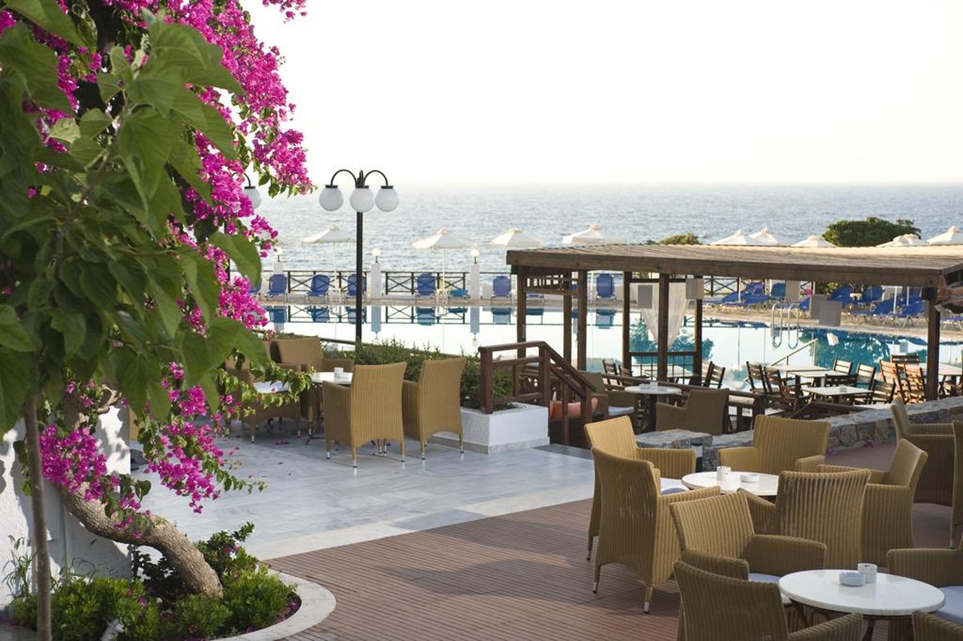 Maritimo-Beach-Hotel-Terrace-15
