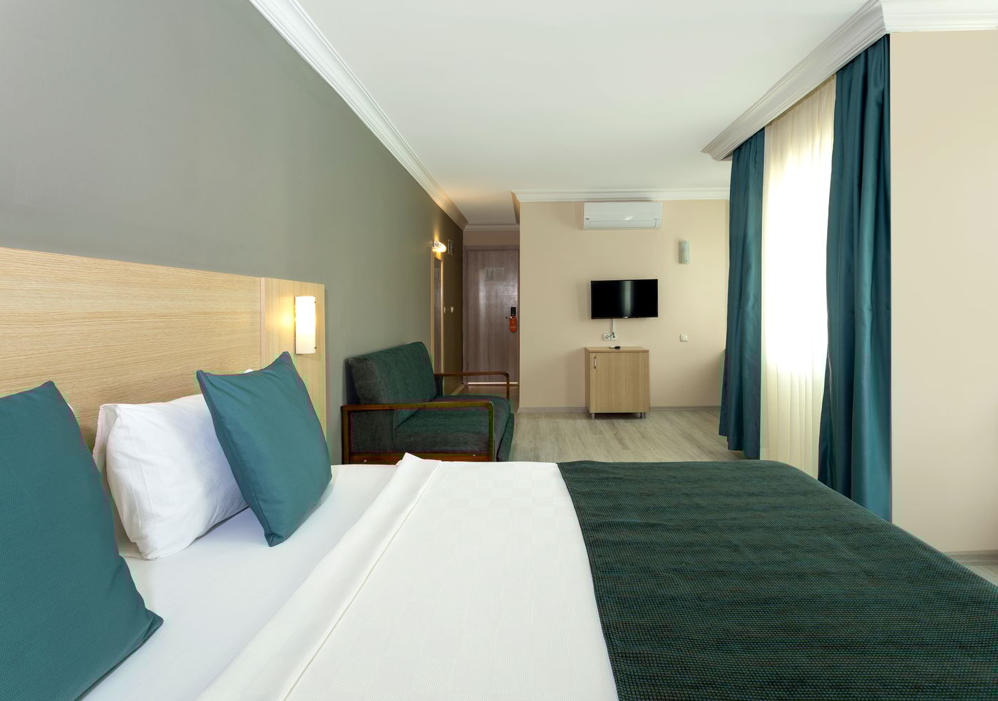 New - Sealight Family Club