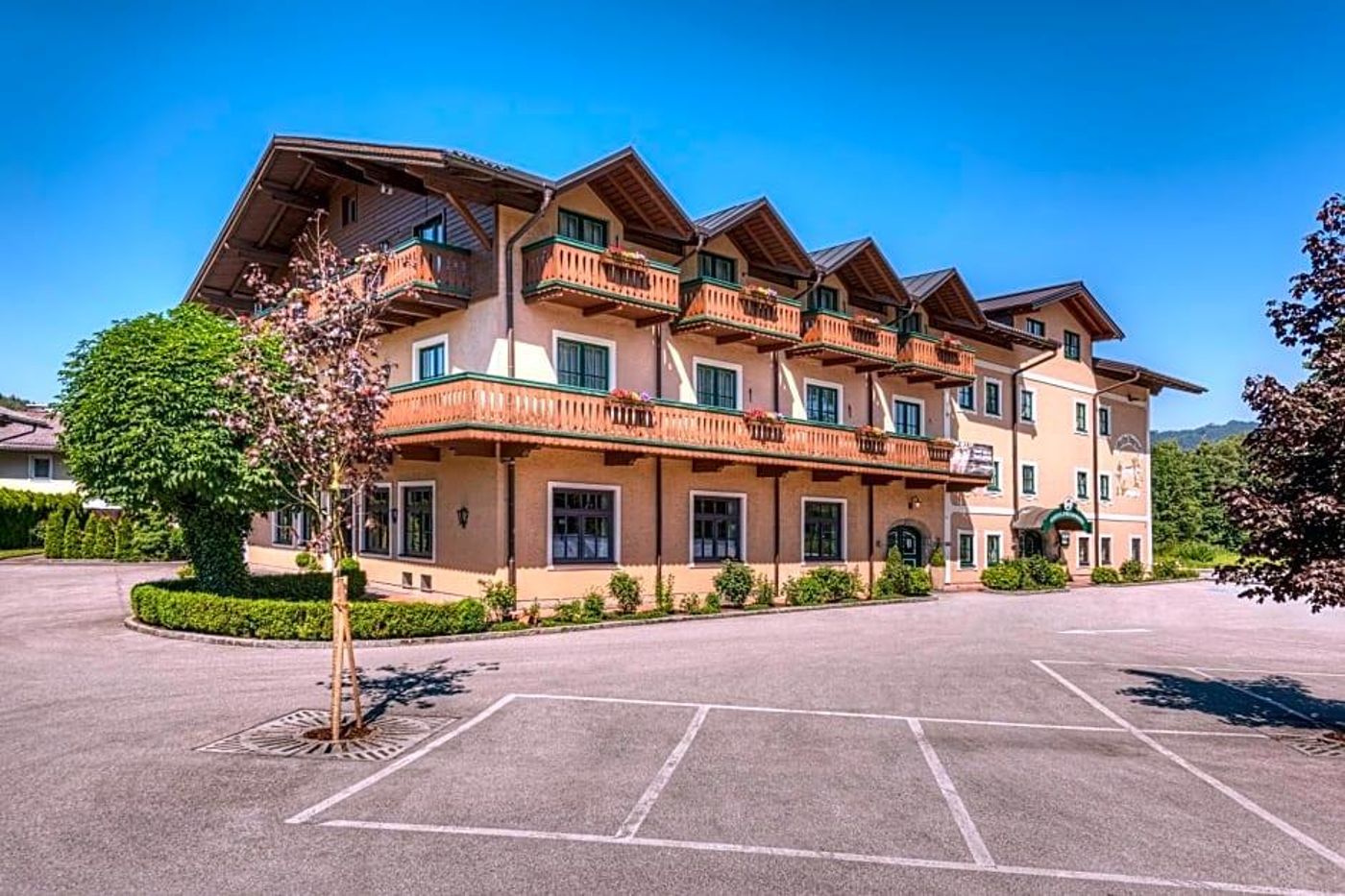 Hotel Gasthof Der Jagerwirt-Austria-BERGHEIM-General view-1