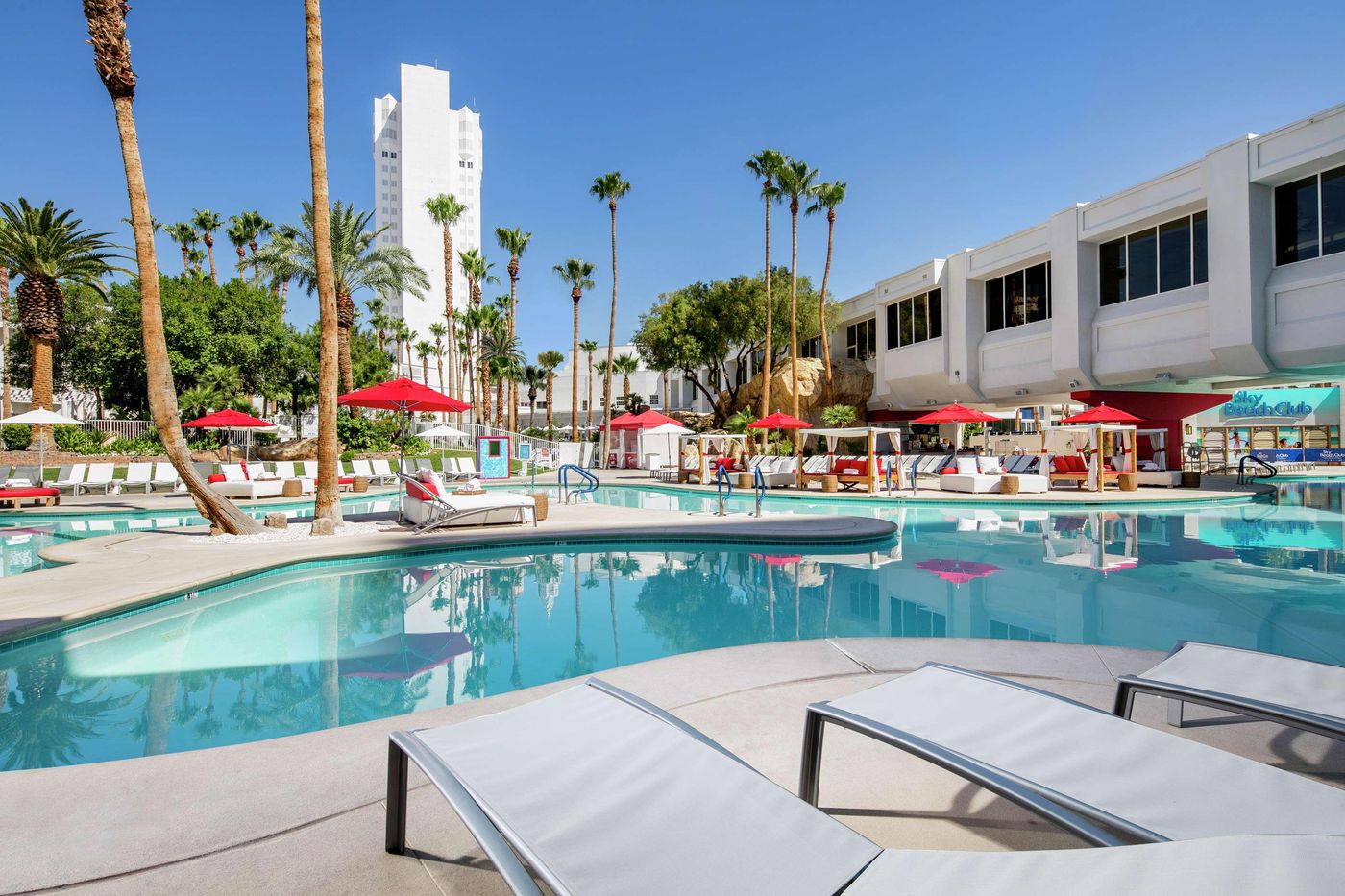 Tropicana-Las-Vegas-a-DoubleTree-by-Hilton-Resort-Pool-1